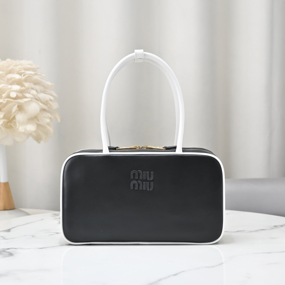 Miu Miu Beau Slim Box Leather Bag – Black