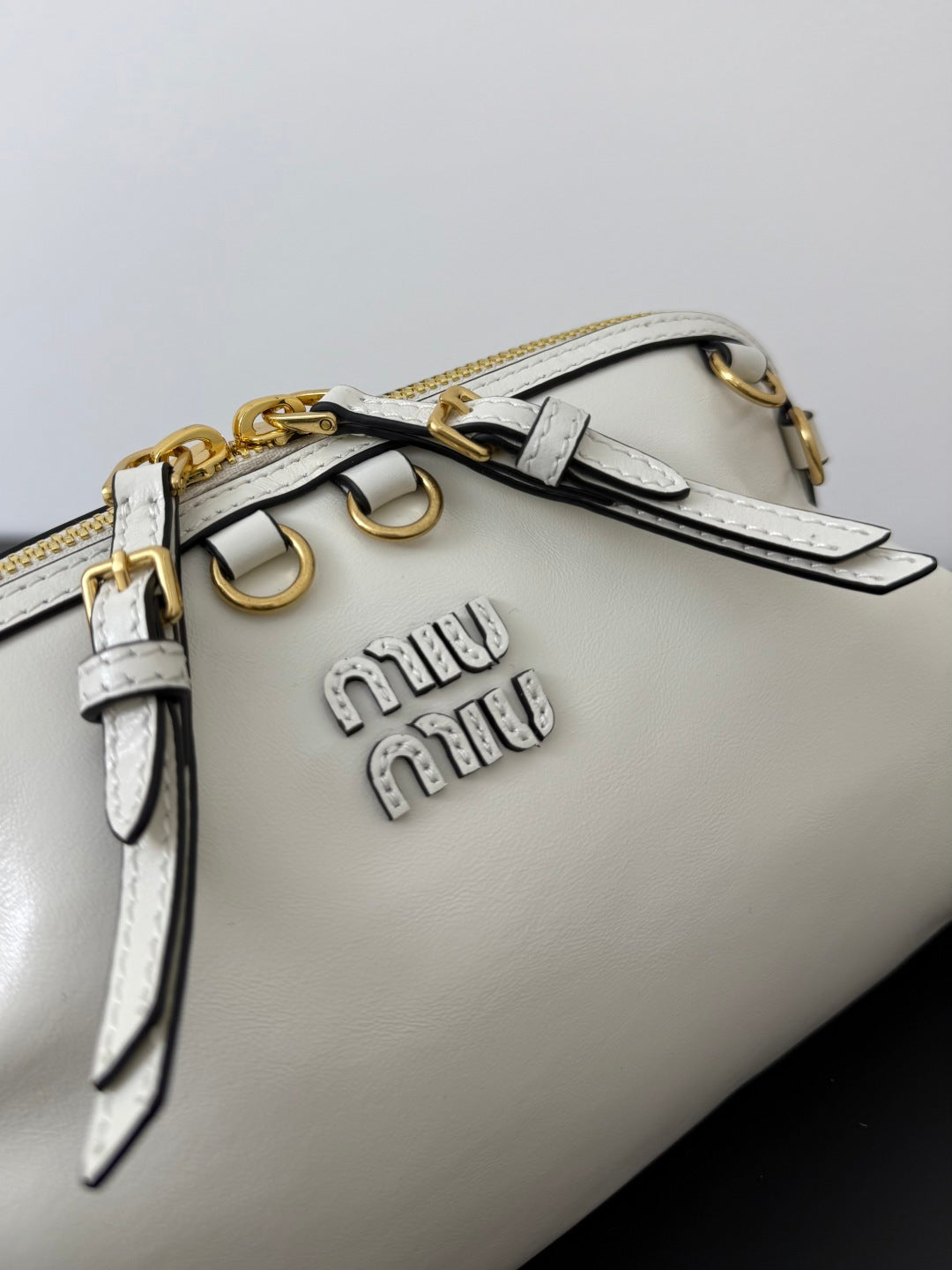 Miu Miu Leather Drawstring Shoulder Bag – White