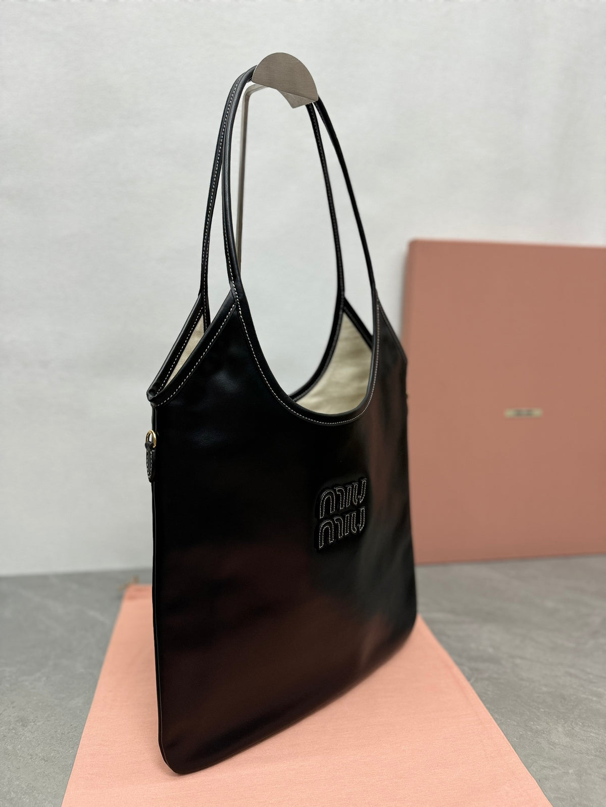 Miu Miu Leather Vertical Tote Bag+ – Black
