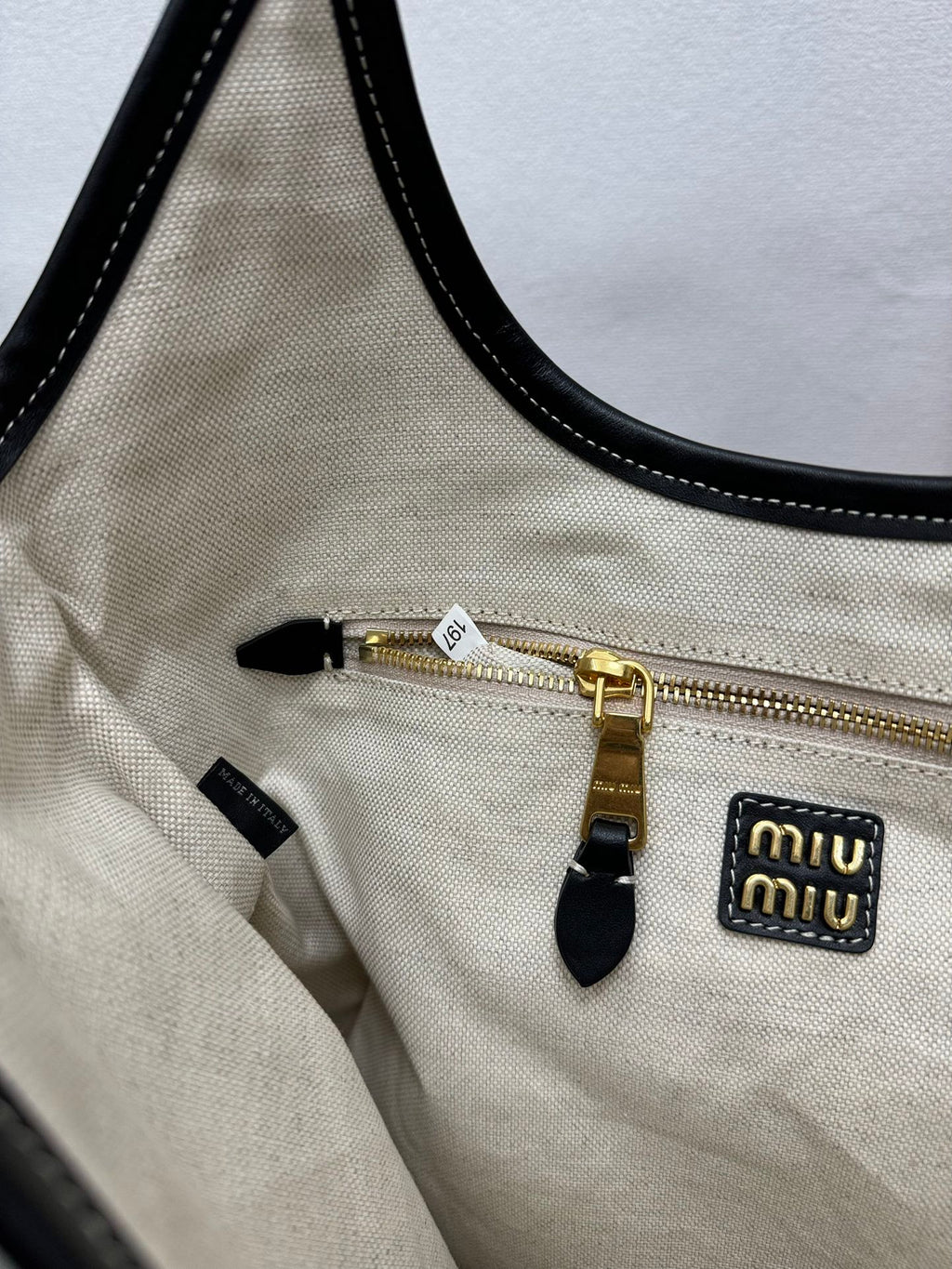 Miu Miu Leather Vertical Tote Bag+ – Black