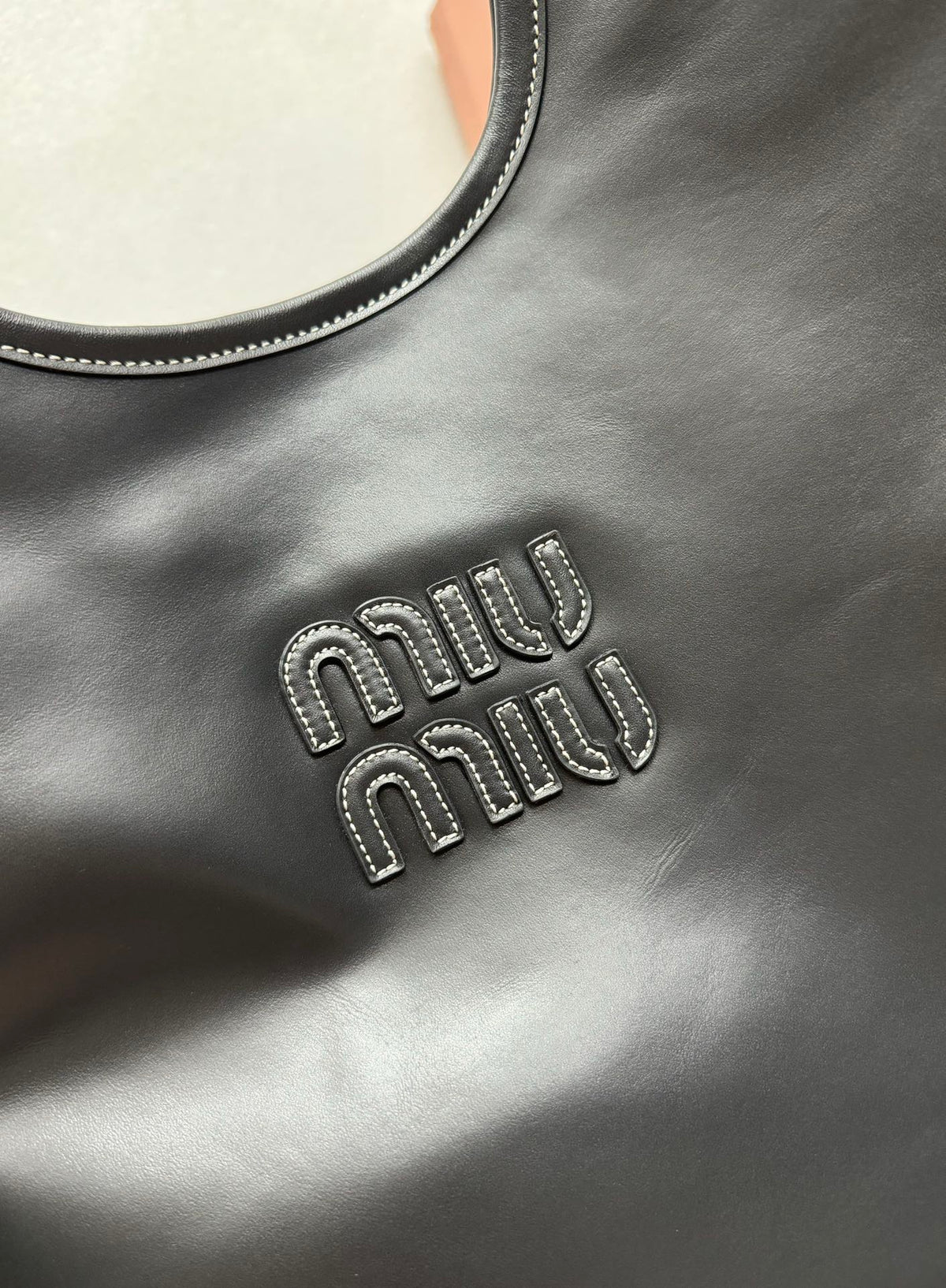 Miu Miu Leather Vertical Tote Bag+ – Black