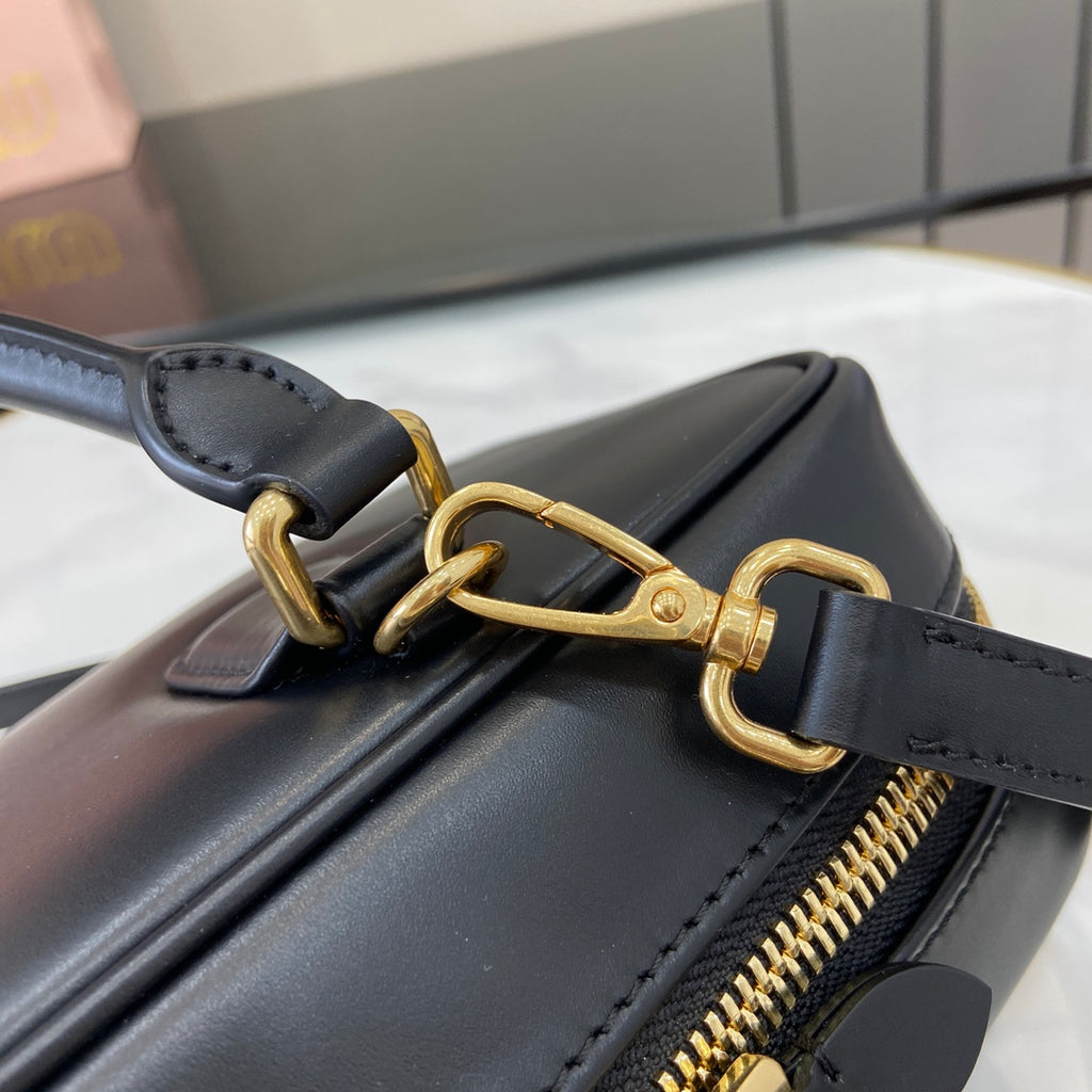 Miu Miu Beau Leather Bag – Black