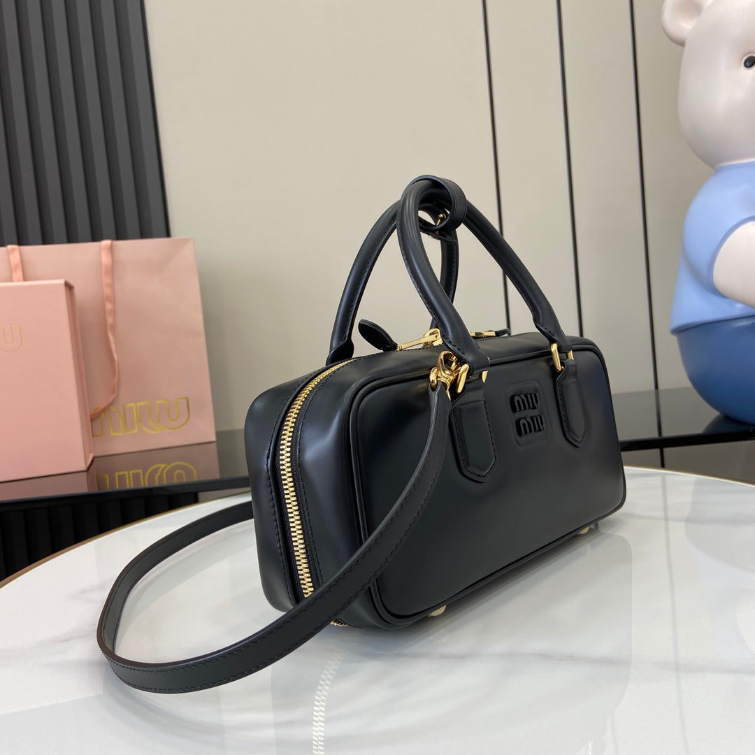 Miu Miu Beau Leather Bag – Black
