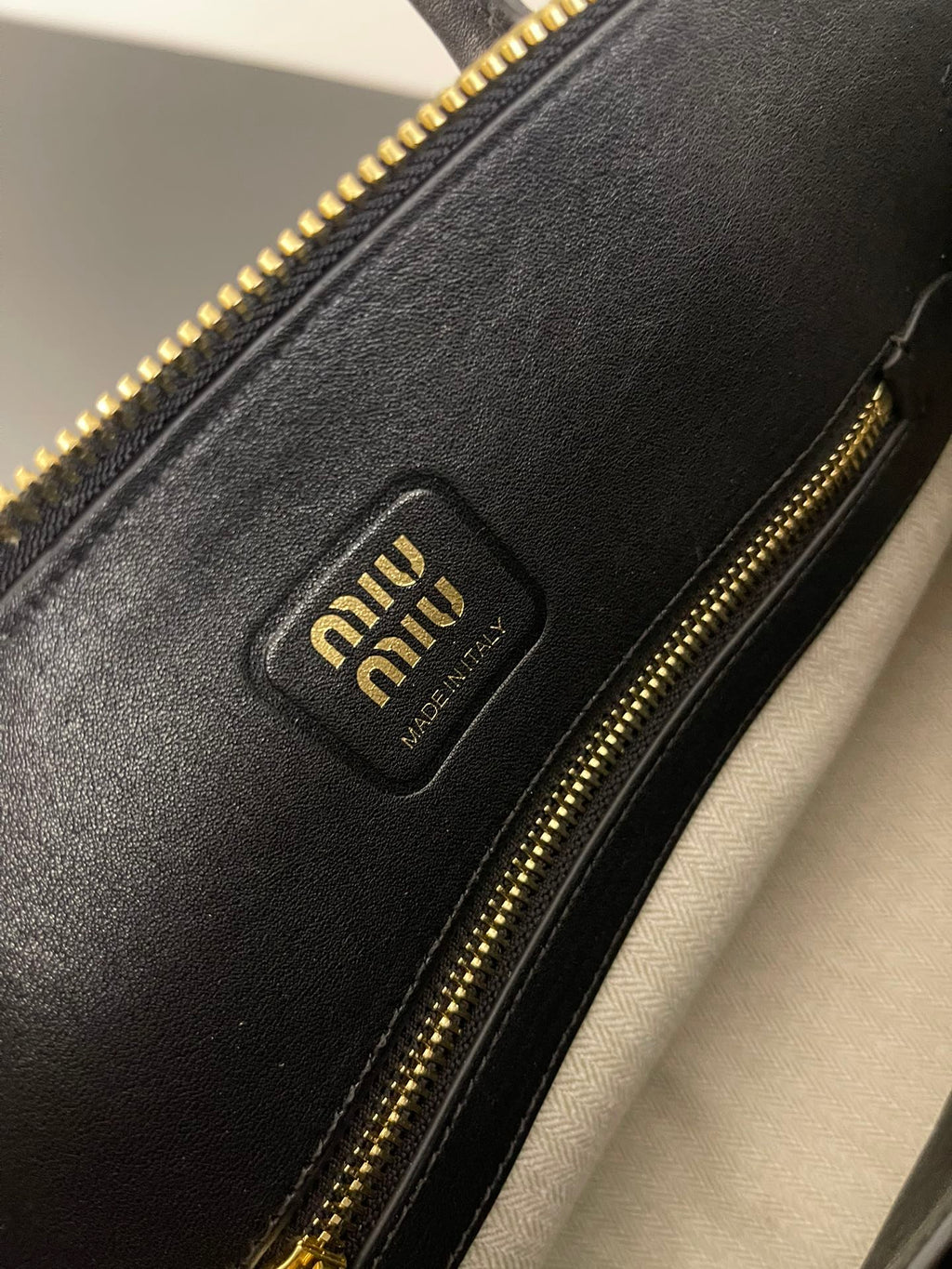 Miu Miu Aventure Leather Bag – Black