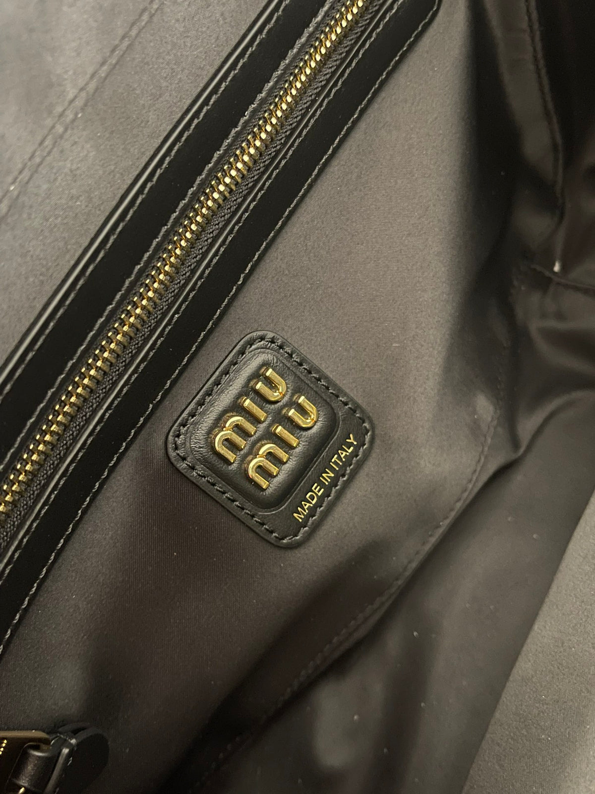 Miu Miu Beau Box Leather Top Handle Bag – Black