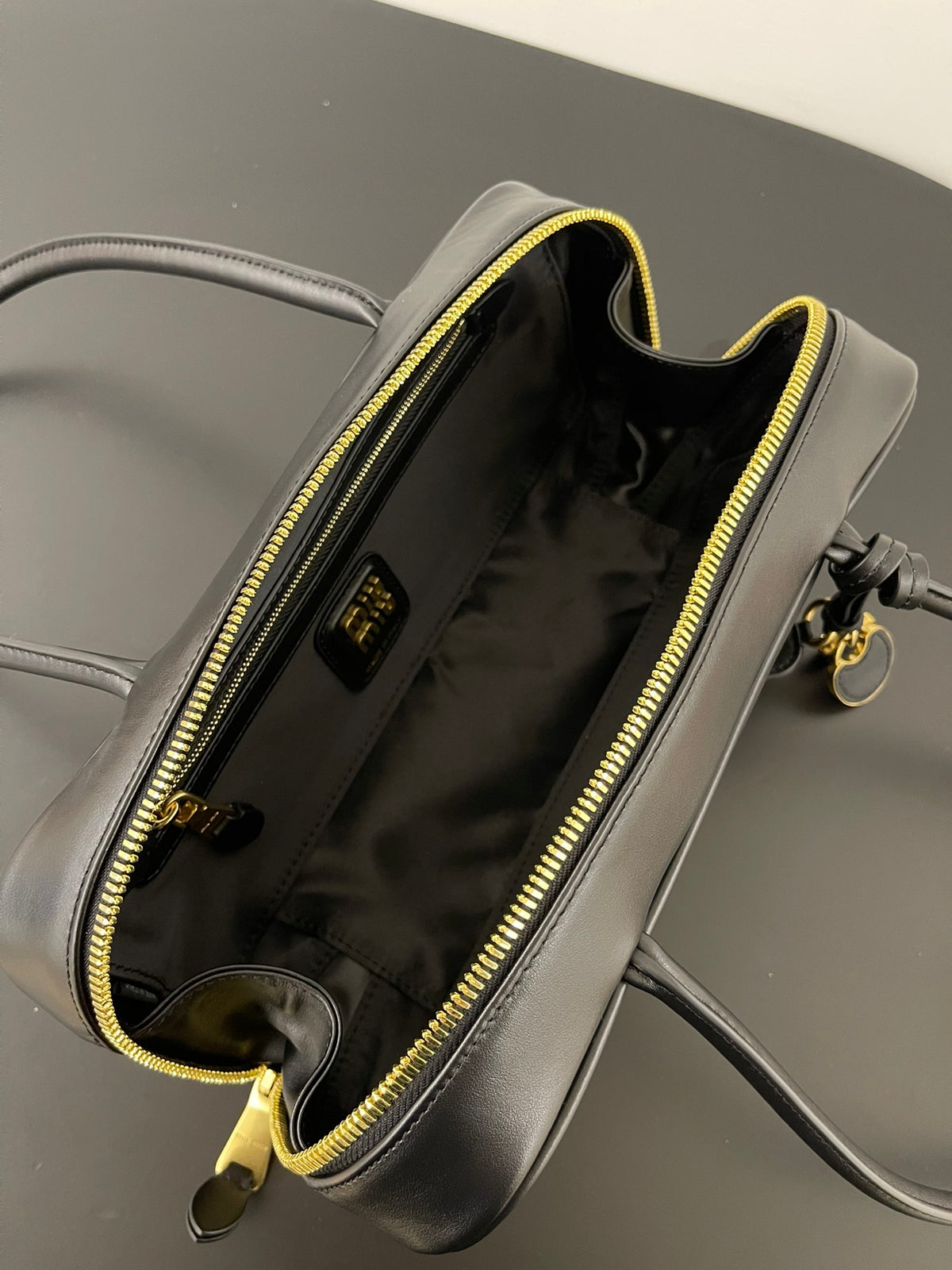 Miu Miu Beau Leather Bag – Black