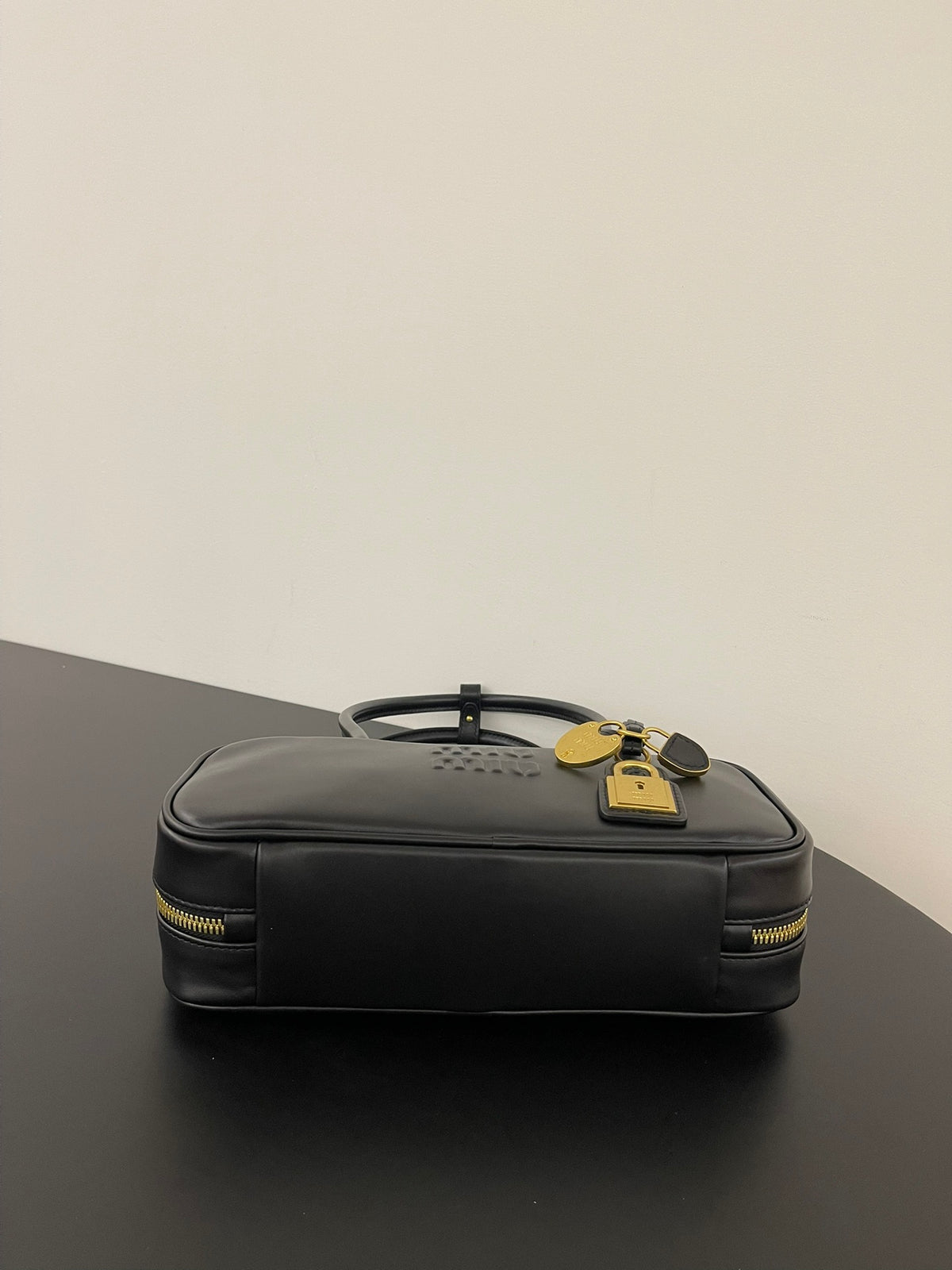Miu Miu Beau Leather Bag – Black