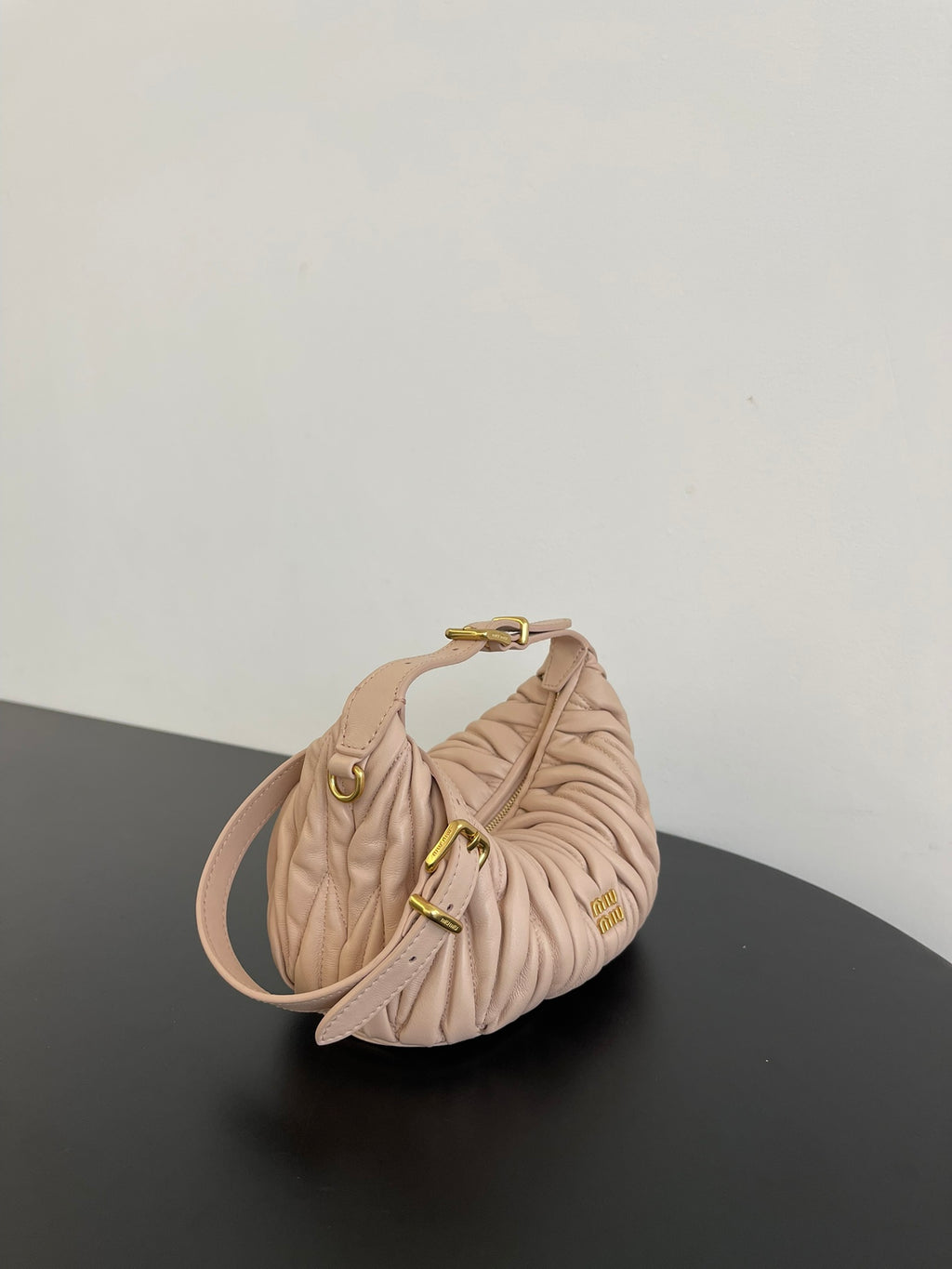 Miu Miu Wander Matelassé Hobo Bag – Light Pink