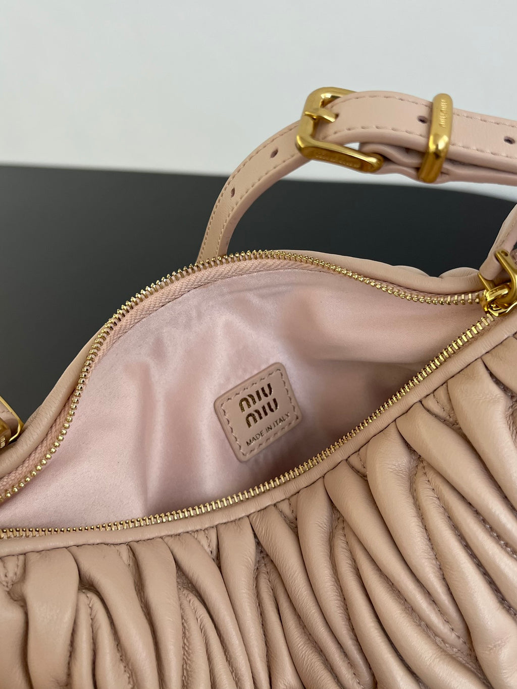 Miu Miu Wander Matelassé Hobo Bag – Light Pink