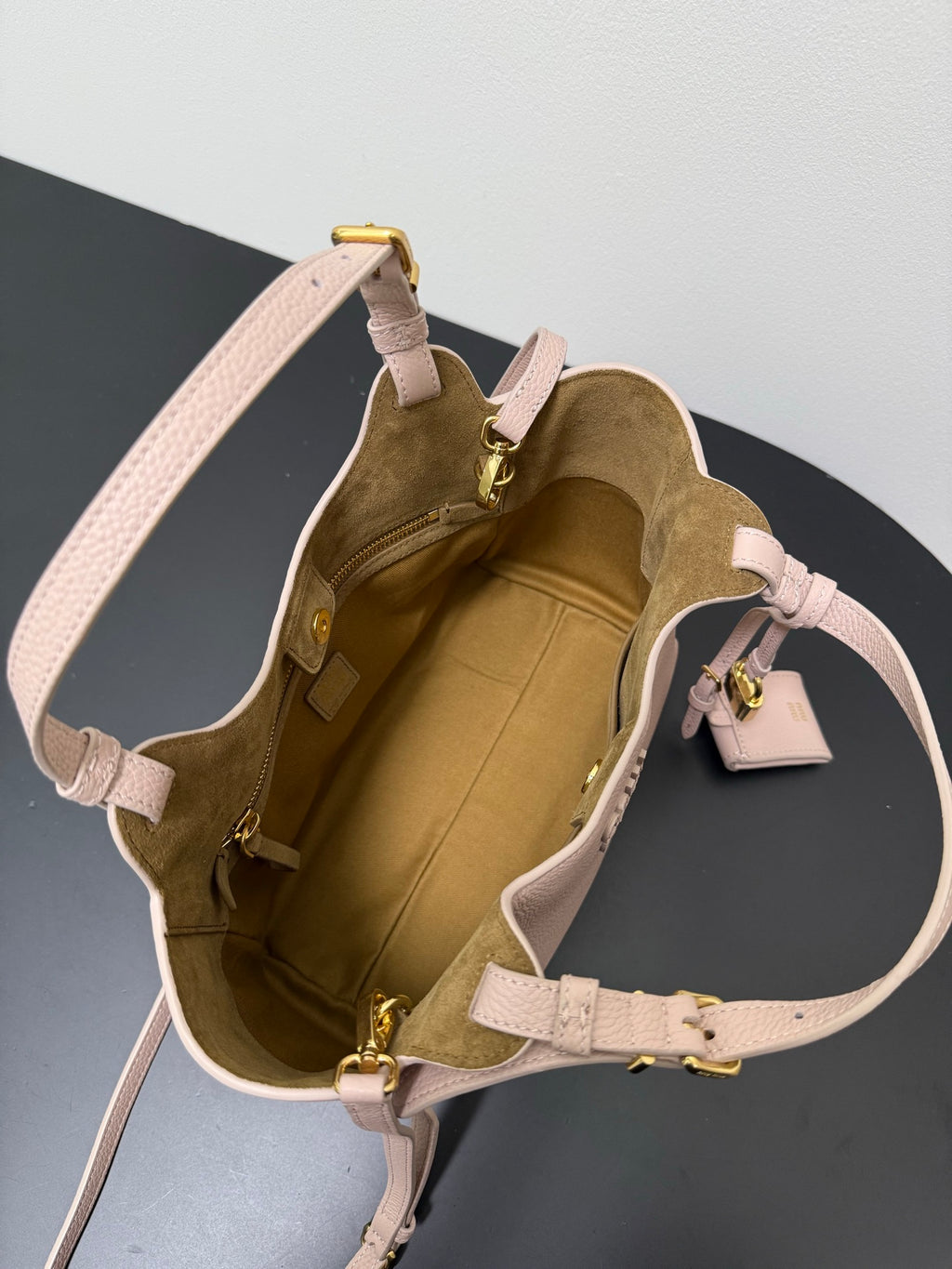Miu Miu Leather Tote Bag – Light Pink