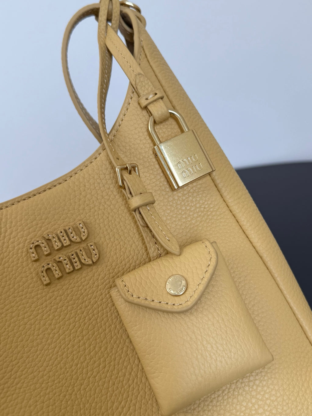 Miu Miu Leather Shoulder Bag – Yellow