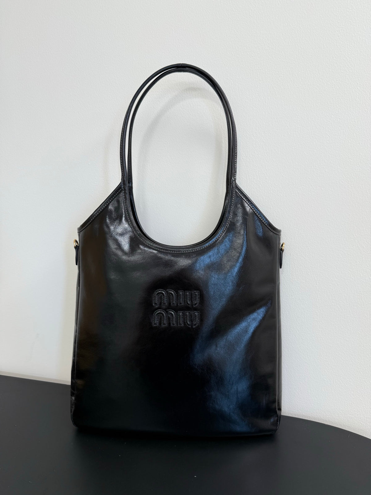 Miu Miu Leather Vertical Tote Bag – Black