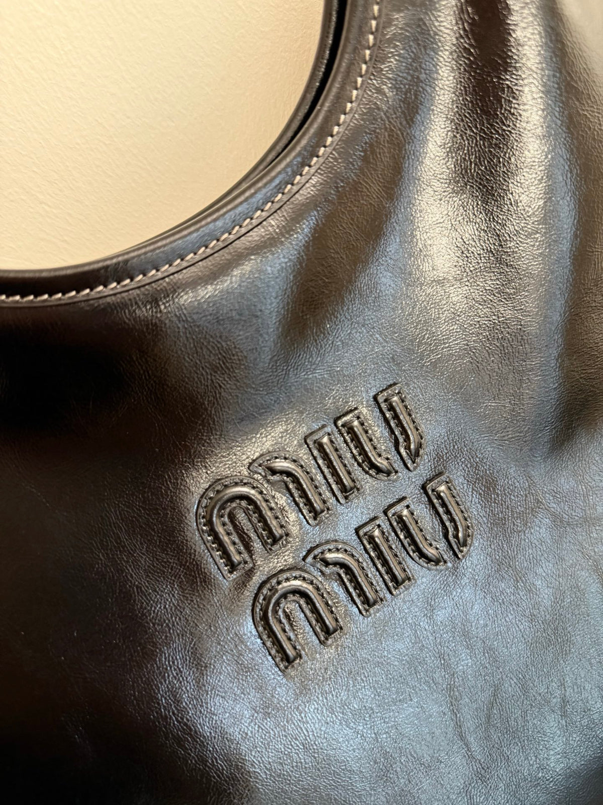 Miu Miu Leather Vertical Tote Bag – Black