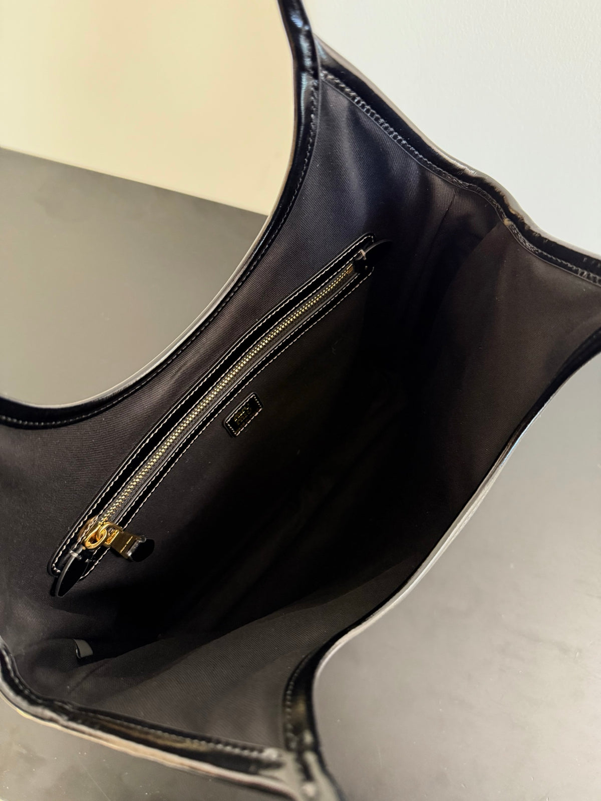 Miu Miu Leather Vertical Tote Bag – Black