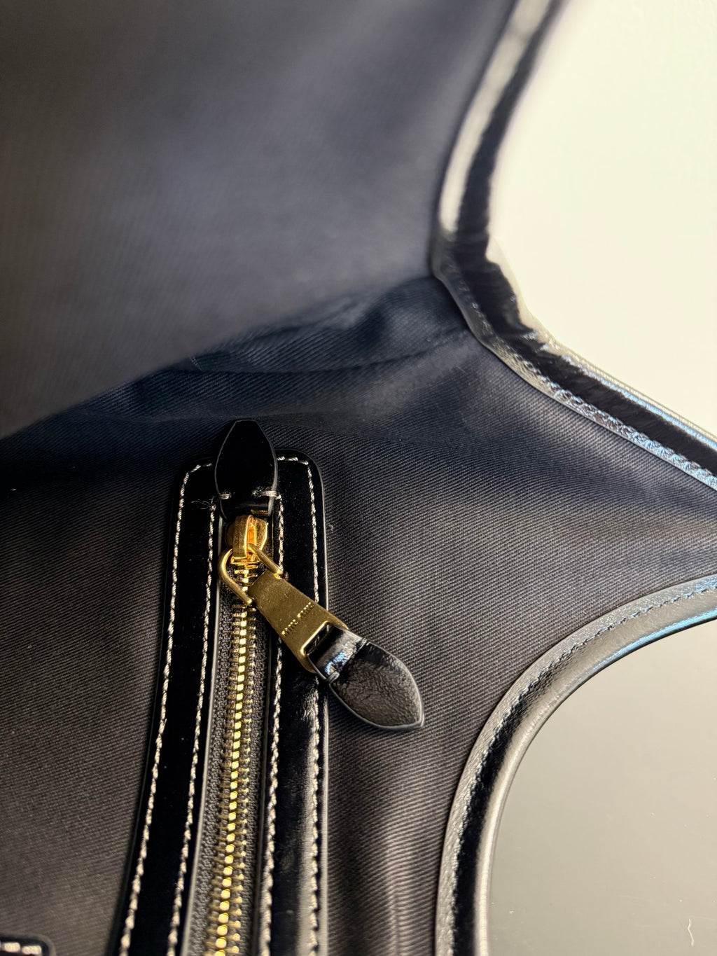 Miu Miu Leather Vertical Tote Bag – Black