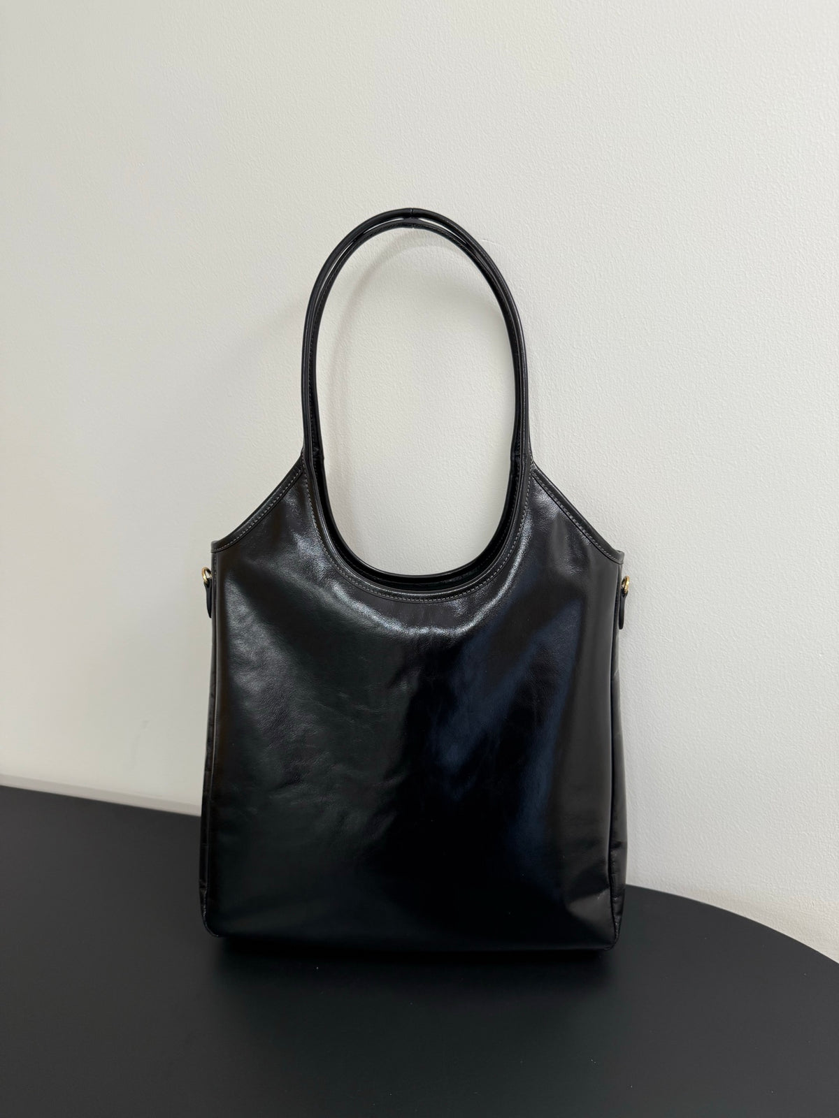 Miu Miu Leather Vertical Tote Bag – Black